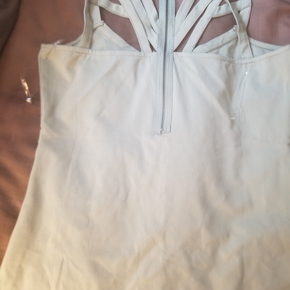 Top - Picture 2 of 2